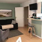 Le Bon Endroit En Bord De Mer, Vue , Parking Et Wifi Appartement