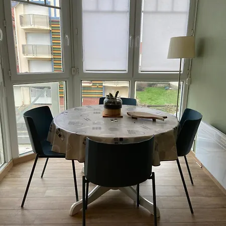 Apartment Le Bon Endroit En Bord De Mer, Vue , Parking Et Wifi