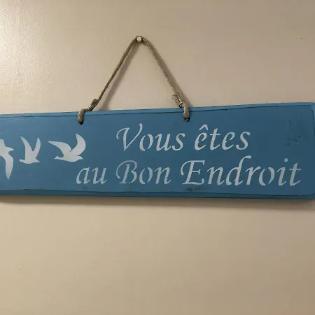 Le Bon Endroit En Bord De Mer, Vue , Parking Et Wifi